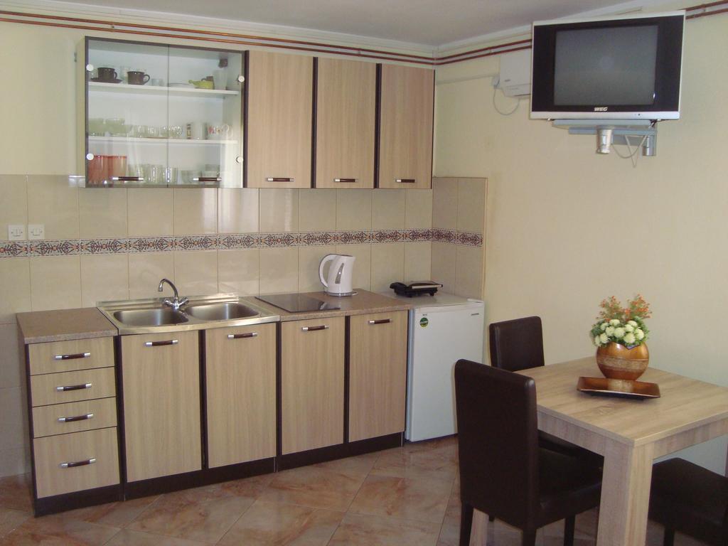 Apartment Adela โกตอร์ ภายนอก รูปภาพ