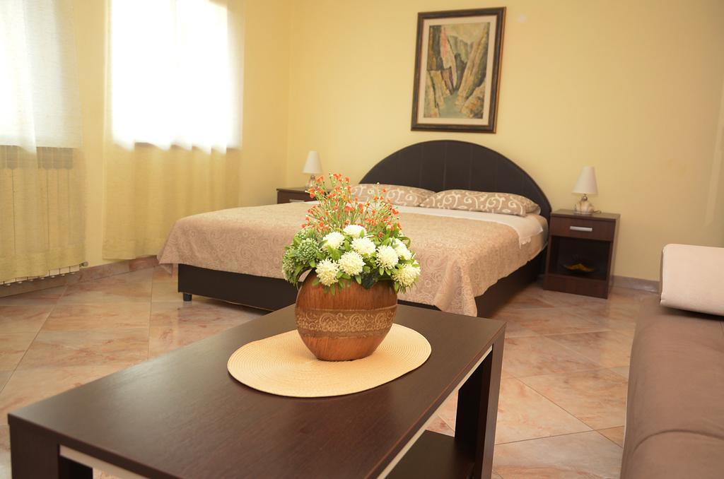 Apartment Adela โกตอร์ ภายนอก รูปภาพ