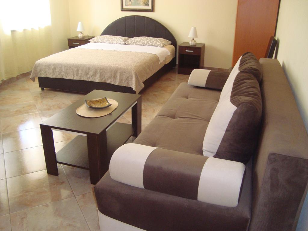Apartment Adela โกตอร์ ภายนอก รูปภาพ